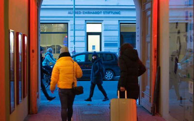 „So immer es geht, versetze Dich an die Stelle des anderen und frage Dich, was Du in seiner Lage tätest.“ David L. Wang.